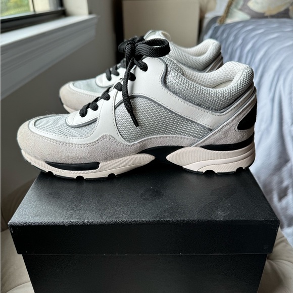 CHANEL SNEAKERS. White/grey/silvr/blk. 2022 collection. Excellent condition! - Picture 11 of 11